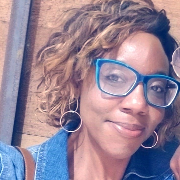 Meet your Posher, Capri - Picture 1 of 8